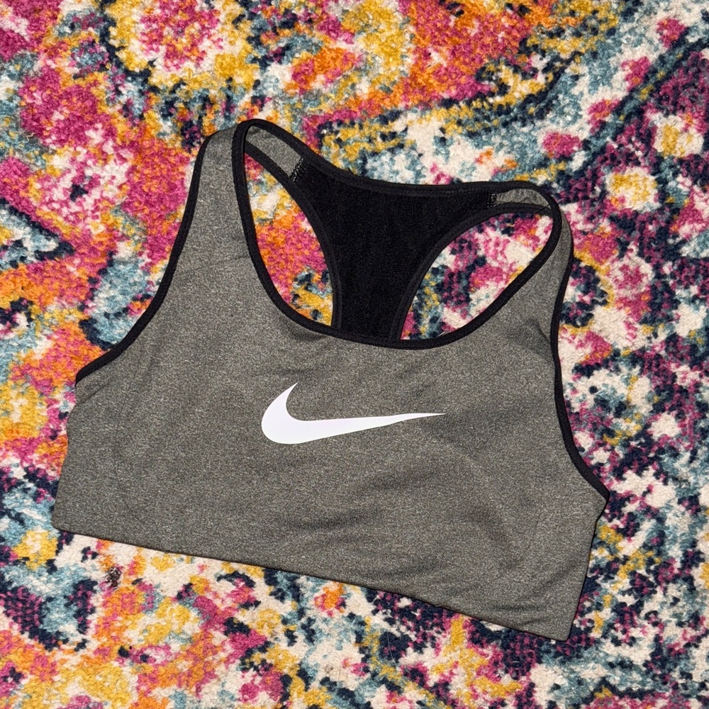 NWOT Nike Women's Heathered Black Sports Bra